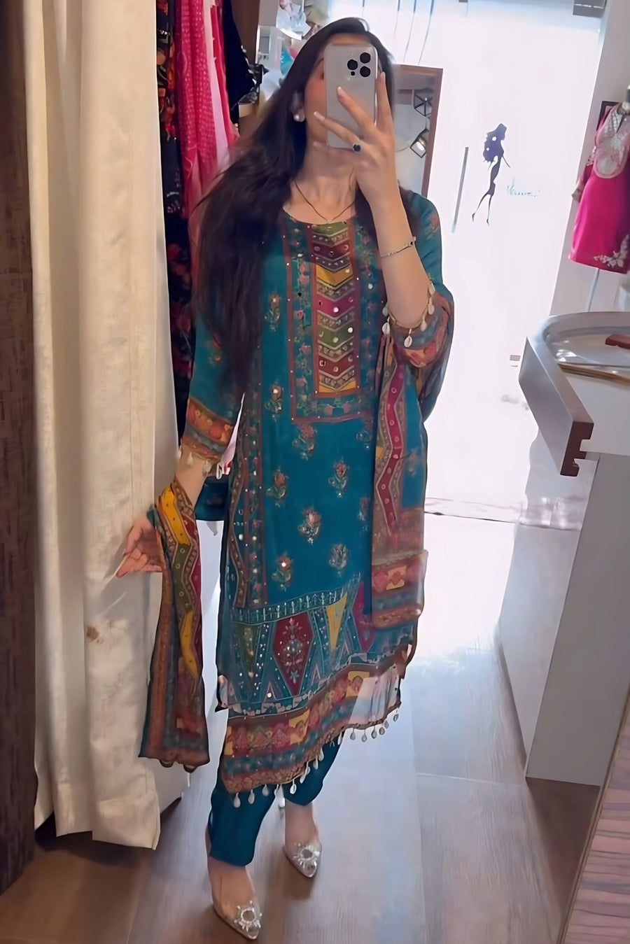 Zoya Heavy Fancy Pair with Dupatta set.