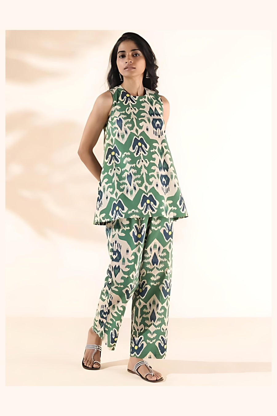 Afemi Fancy Printed Co-ord Set Pair For Women.