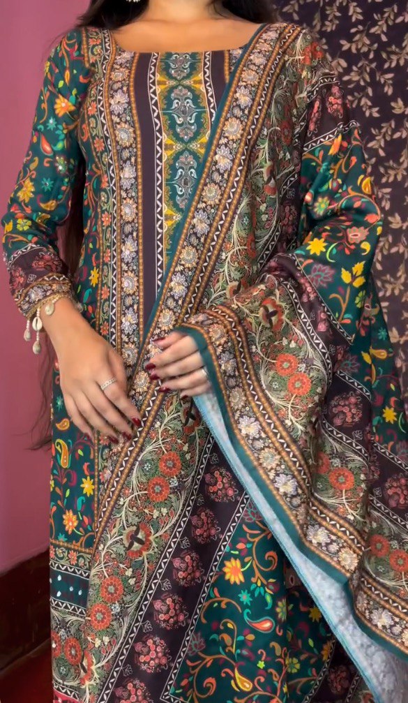 Jannat Green Suit & Dupatta set.